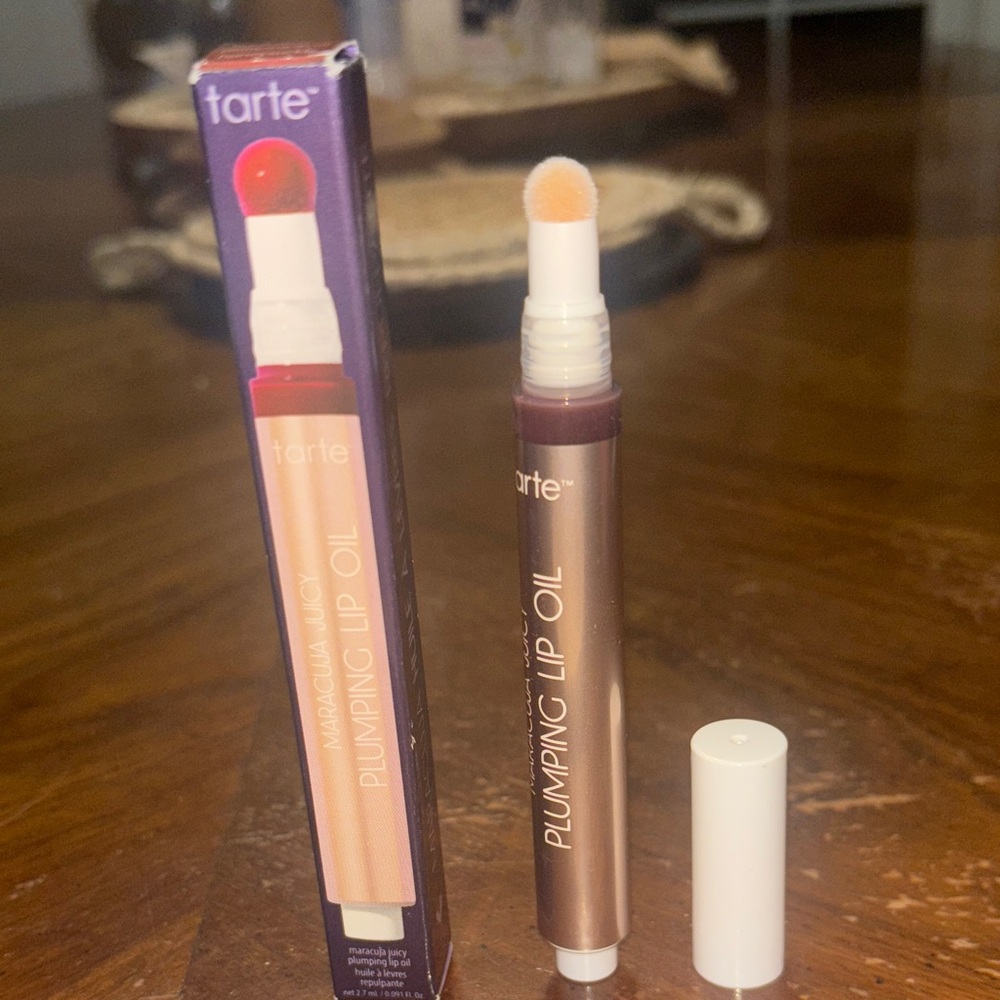 Tarte Maracuja Juicy Plumping Lip Oil -Honeysuckle